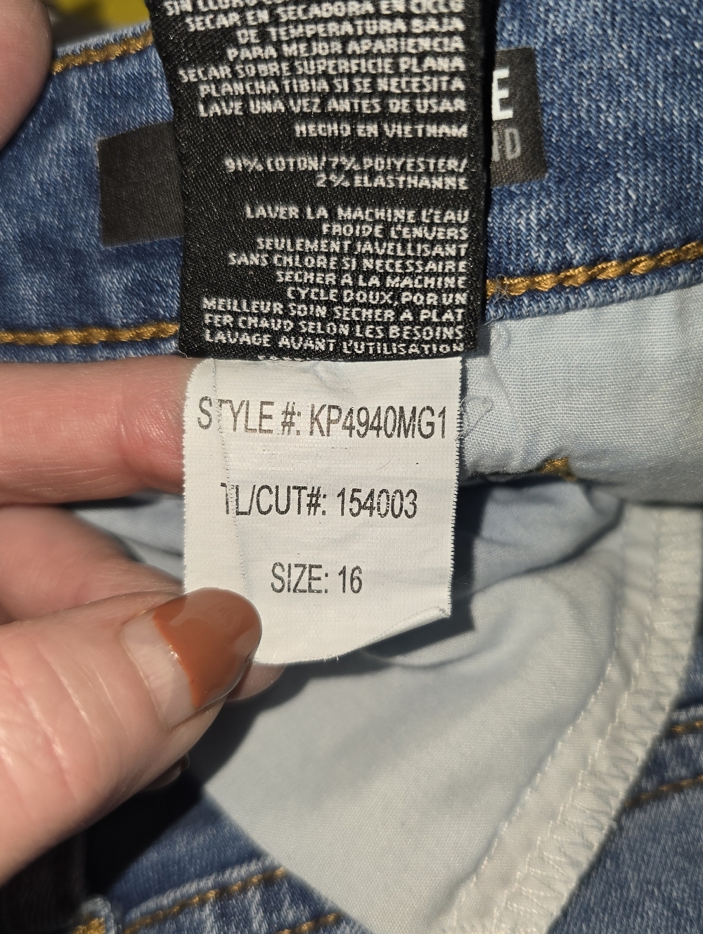Kut From The Kloth Catherine Boyfriend Jeans Distressed Stretch Denim Size 16 - Picture 10 of 11